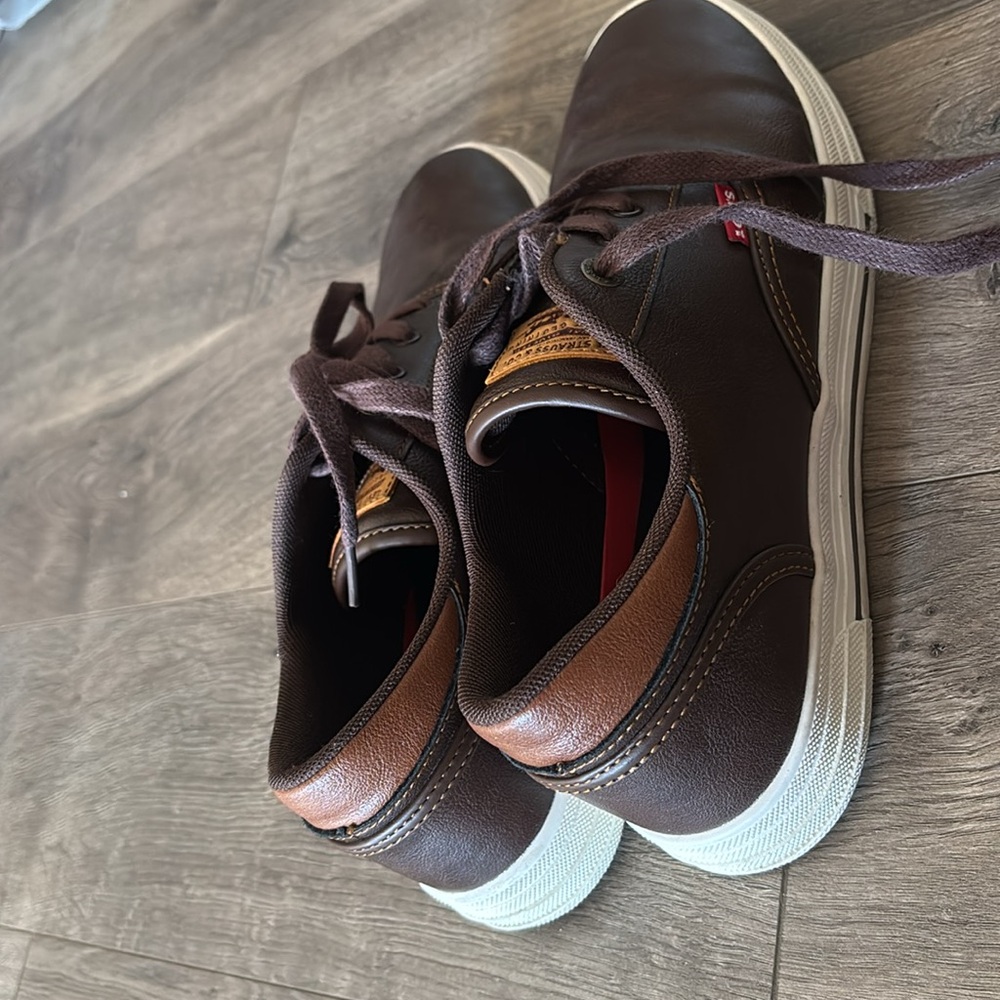 Levi’s brown casual dress sneakers - Picture 8 of 9